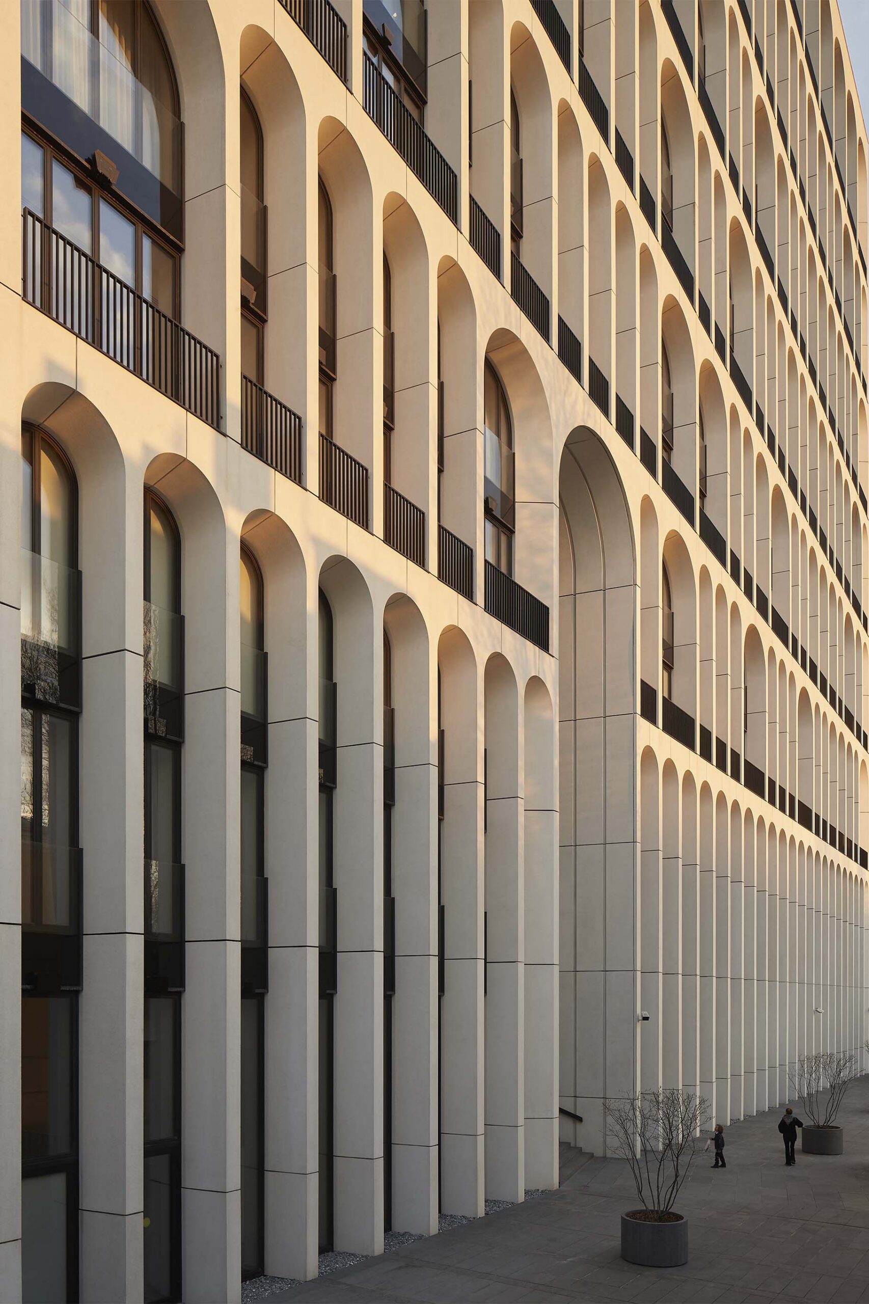 Владислав Айнет